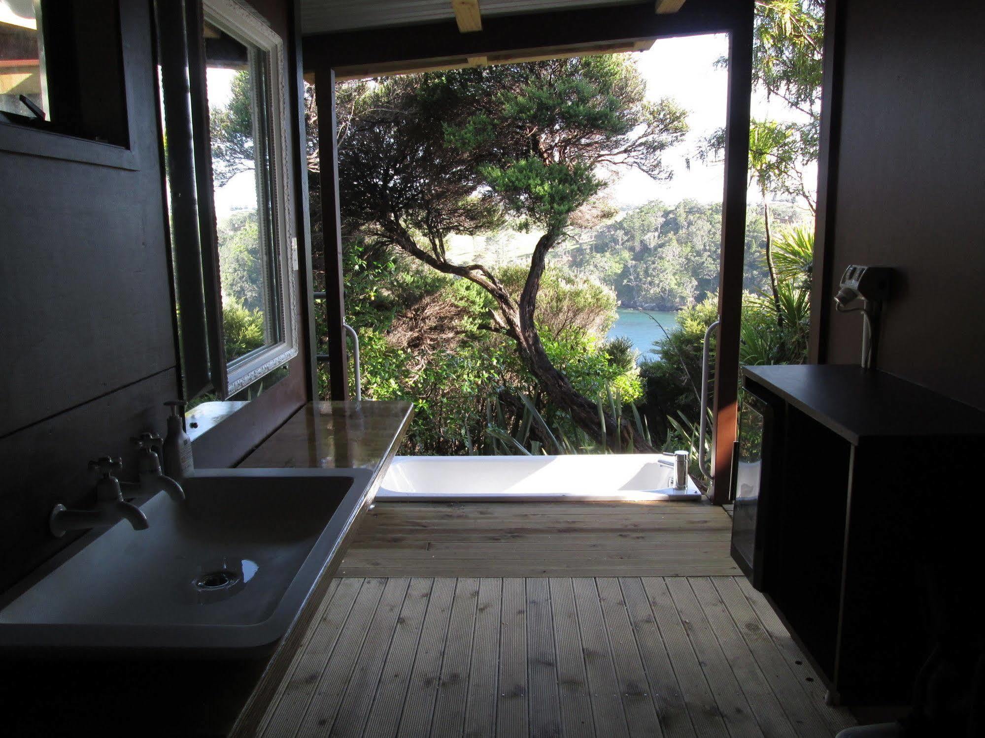 Bed and Breakfast The Lighthouse Lookout à Tutukaka Extérieur photo